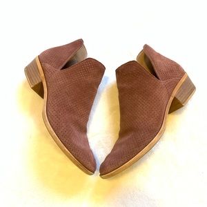 Lucky brand brooklin perforated suede SZ 8…